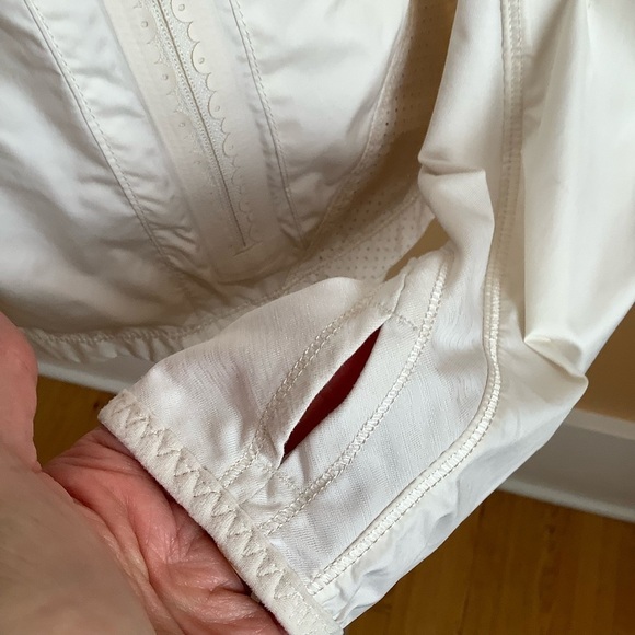LULULEMON Cream Run Essential Jacket Size 6 - Picture 7 of 14